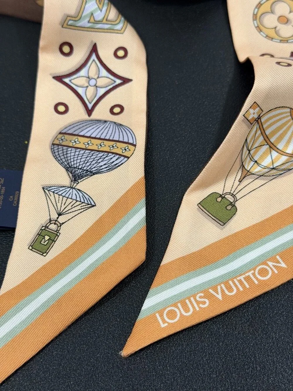 Louis Vuitton From The Cloud BB Bandeau Silk Scarf (JB1518)